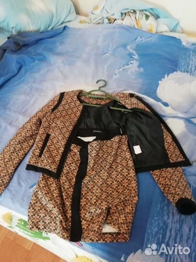 Костюм пиджак и юбка