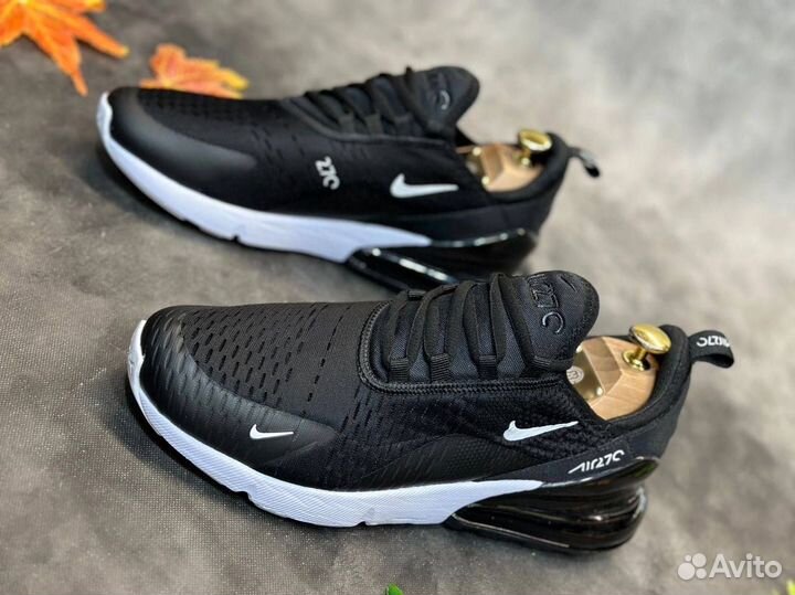 Nike air max 270 черные-бел.подошва разм. 44