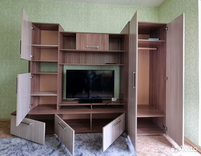 Стенка в гостиную со шкафом под тв