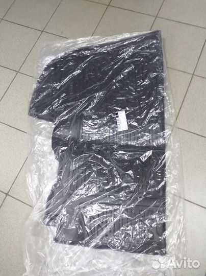 MZ353025 - поддон В багажник для А/М без органайзе