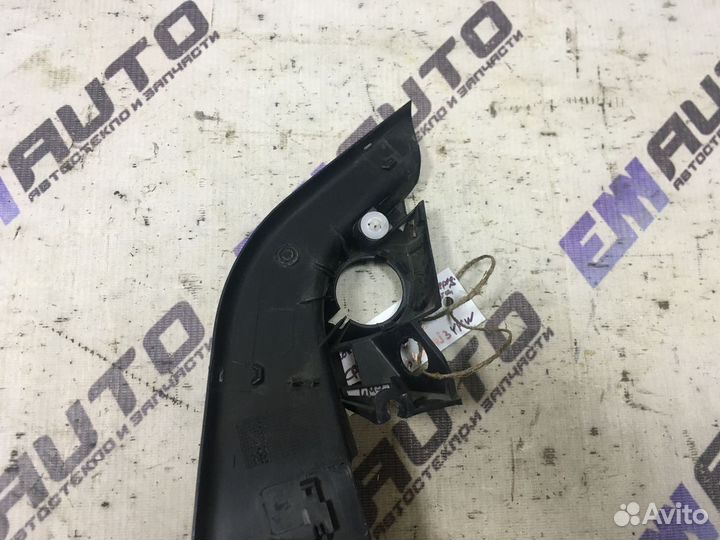 Уголок двери передней левой внутрен. Форд Фокус 2