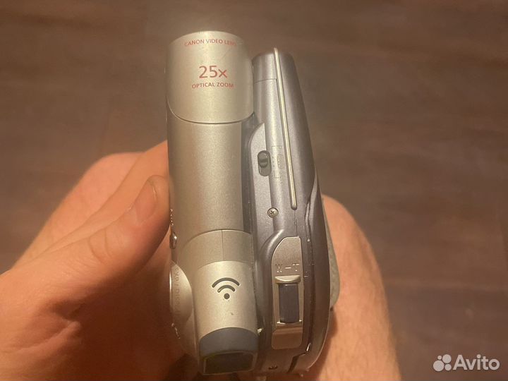 Видеокамера canon