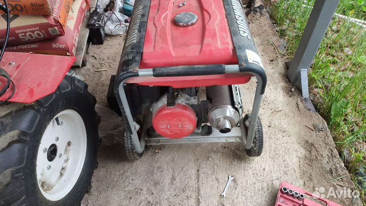 Бензогенератор