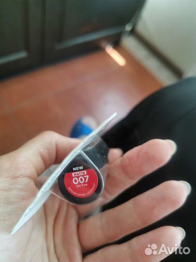 Красная матовая помада revlon из США