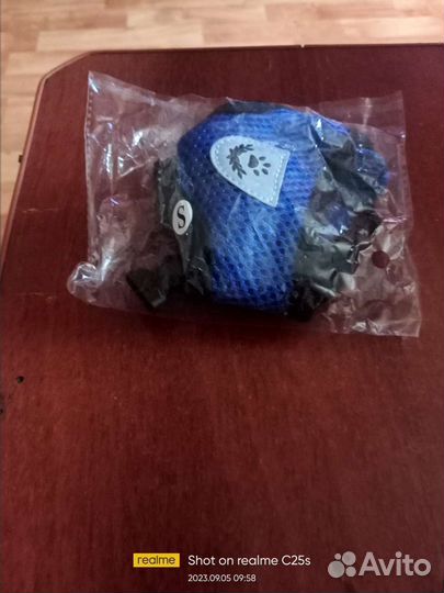 Шлейка и поводок новые для маленькой собачки