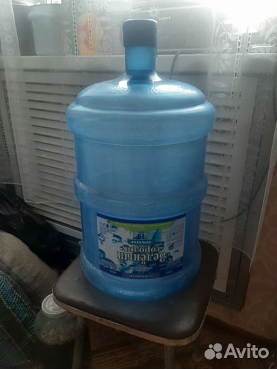Продам бутыли под воду 20 литров чистые