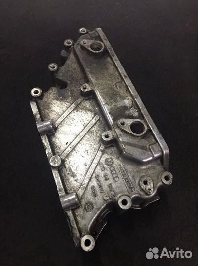 07D109129J Крышка двигателя передняя Audi