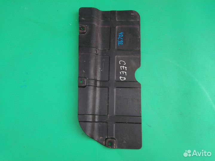 Пыльник двигателя для Kia Ceed 2007-2012