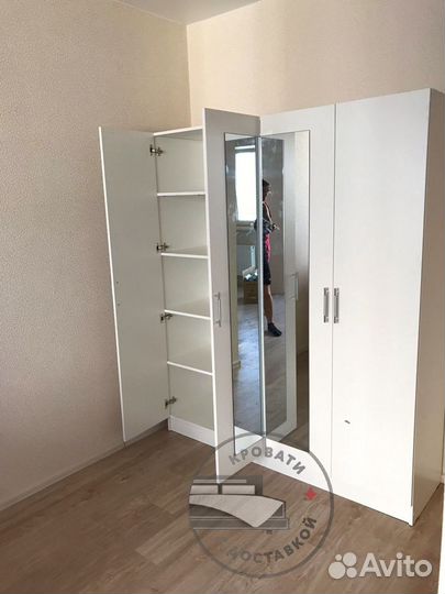Шкаф