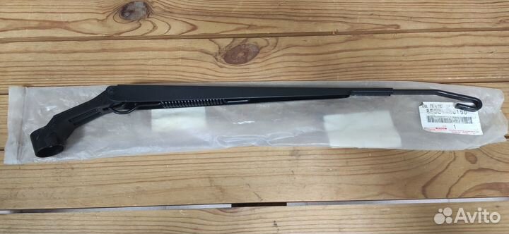 Поводок стеклоочистителя land cruiser 100