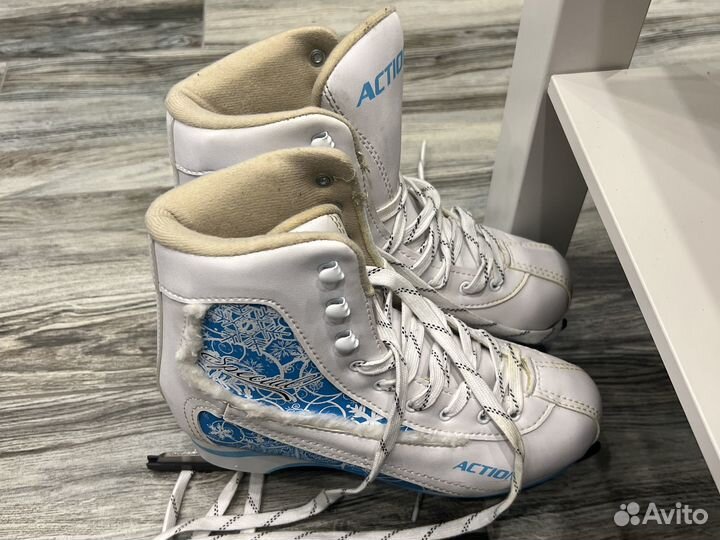 Коньки фигурные action