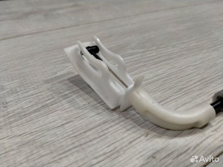 Трос замка двери передний Bmw X3 E83 M54B25