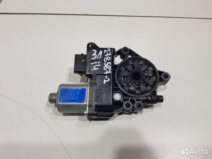 Моторчик стеклоподъемника задний левый