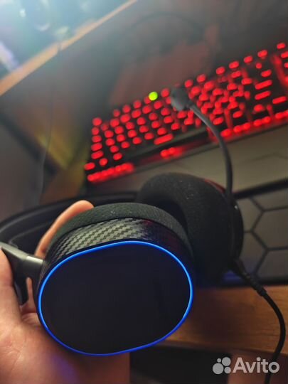 Игровые наушники 