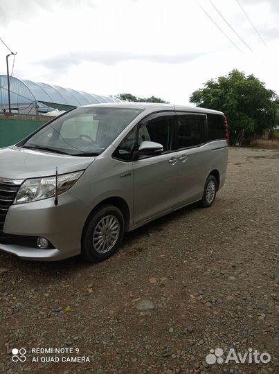 Toyota Noah 1.8 CVT, 2015, 120 500 км
