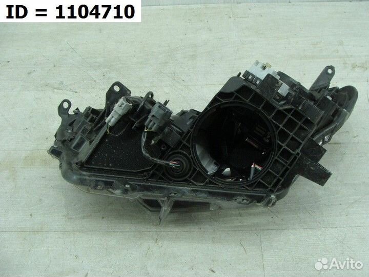 Фара правая Toyota RAV4