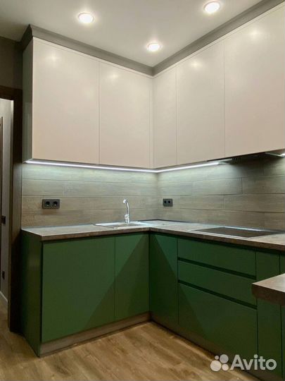 Кухонный гарнитур угловой