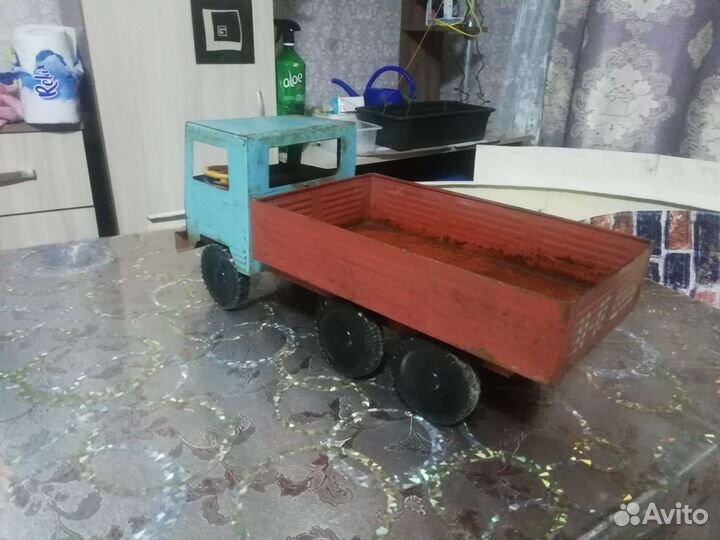 Келлекционный грузовик