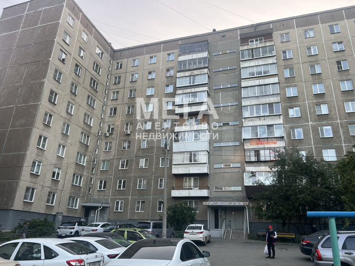 Комната 20 м² в 4-к., 1/9 эт.