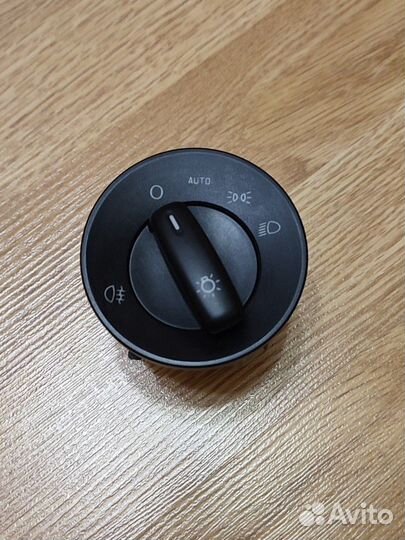 Переключатель света фар Skoda Octavia A5