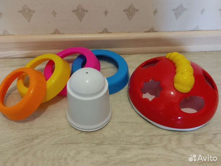 Игрушка пирамидка