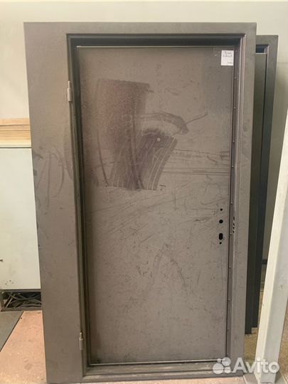 Дверь металлическая квартирная/1200, полотно 900