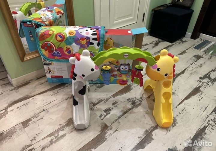 Развивающий центр Растем вместе Fisher Price