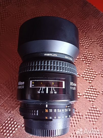 Nikon AF Nikkor 85mm f/1.8D