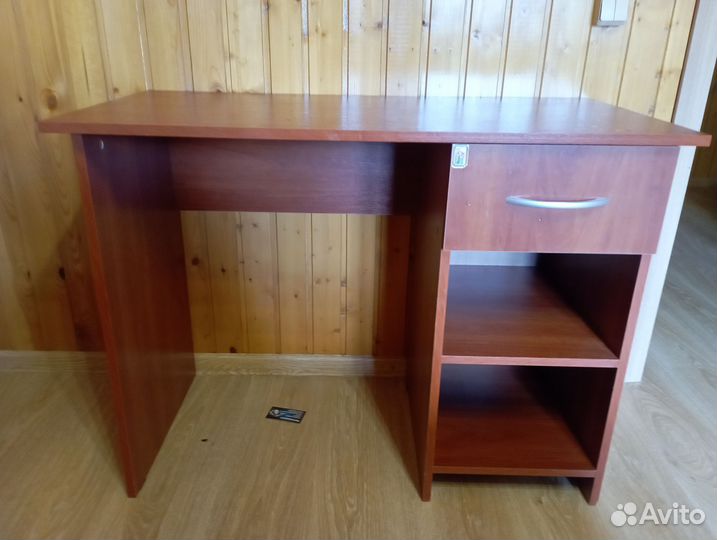 Стол рабочий