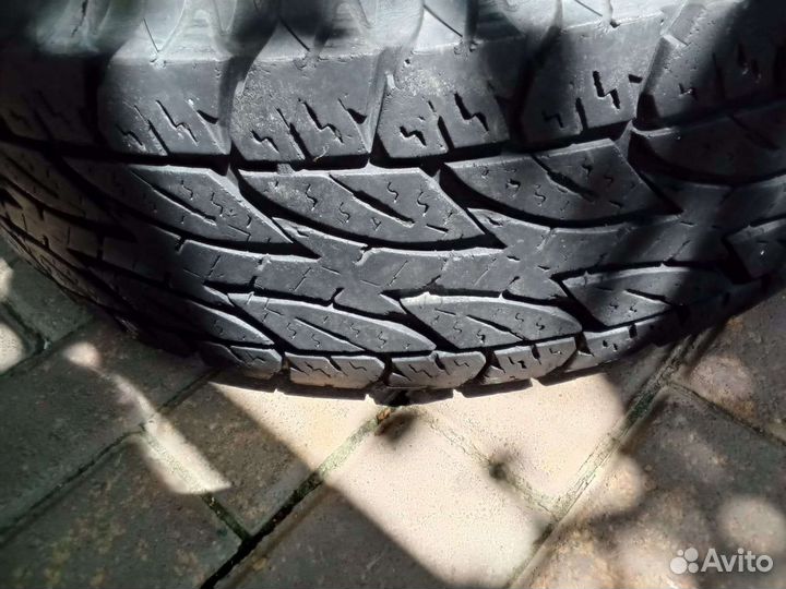 Bridgestone Dueler A/T 225/75 R16