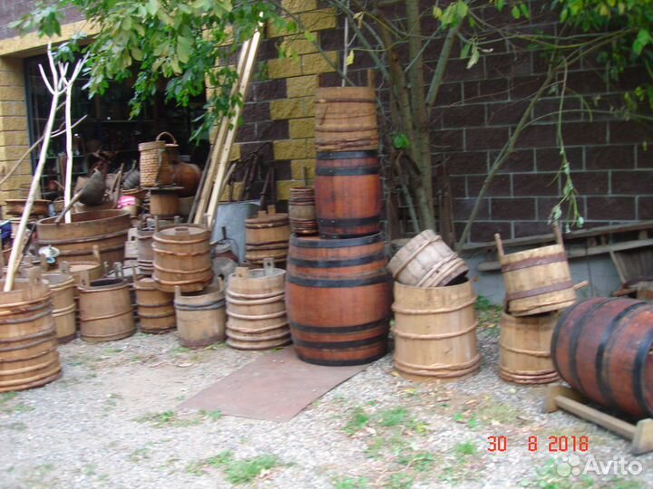 Деревянные бочки, кадки, ушат, ведра старинные