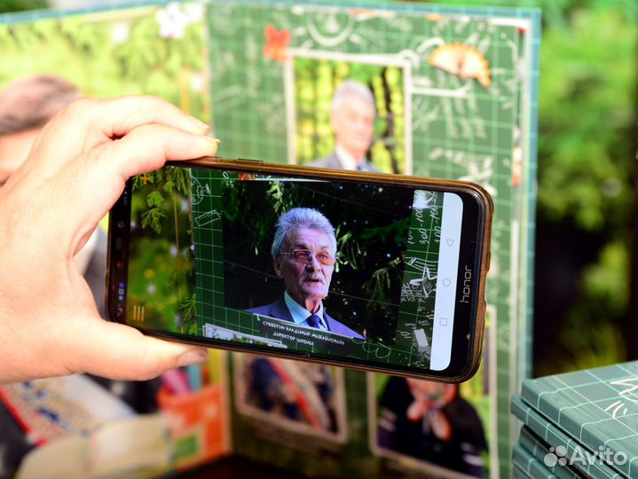 Выпускные альбомы и книги