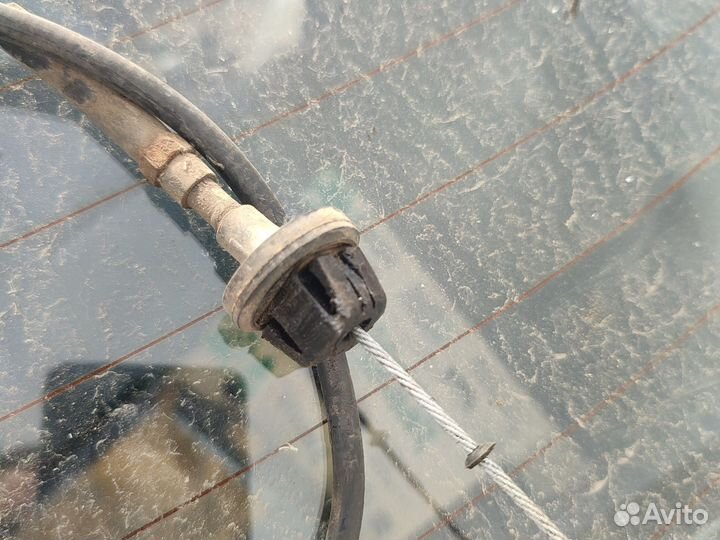 Мазда 323 тросик газа