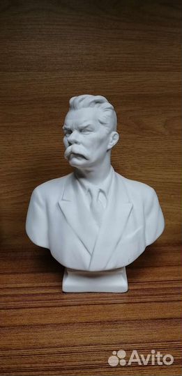 Бюст Горького - писатель Максим Горький
