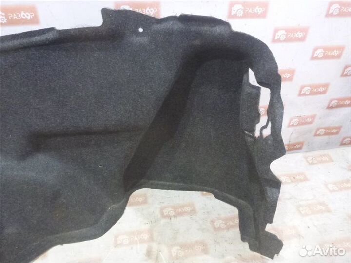 Обшивка багажника задняя правая Toyota Camry ACV40