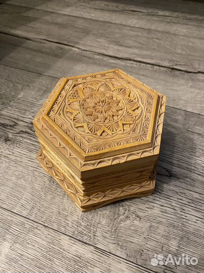 Шкатулка для украшений дерево