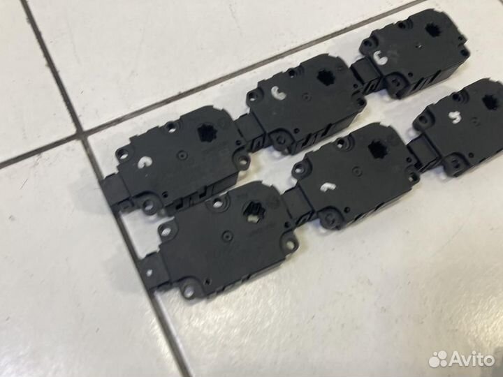 Сервопривод заслонок печки Audi A6 C7 4G5
