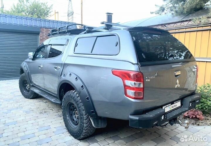 Расширители арок на Митсубиши Л200 2015-2019