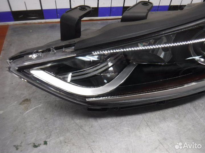 Фара передняя левая Hyundai Elantra