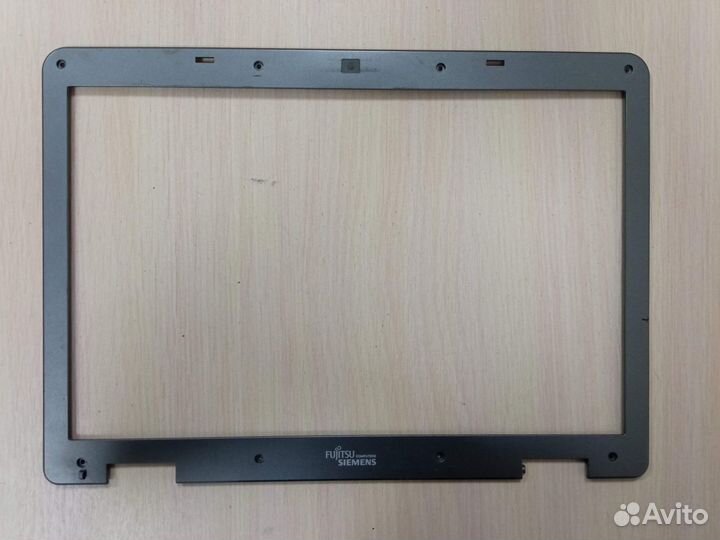 Рамка матрицы Fujitsu Siemens Esprimo Mobile V5545