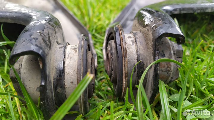 Рычаг подвески Рено Сандеро