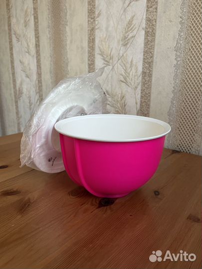 Контейнер Tupperware