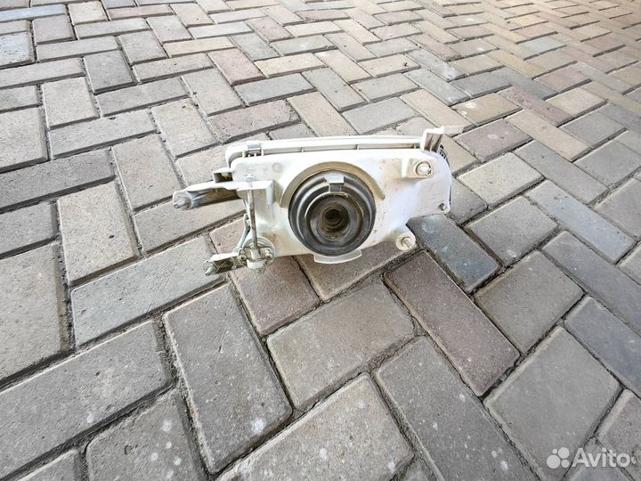 Фара на Сузуки Свифт 2