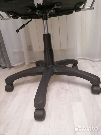 Компьютерное кресло