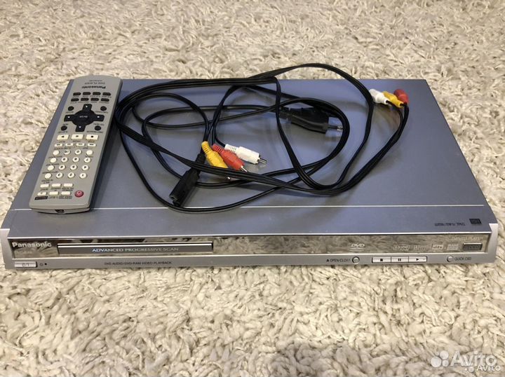 Продам DVD-плеер Panasonic DVD-S49