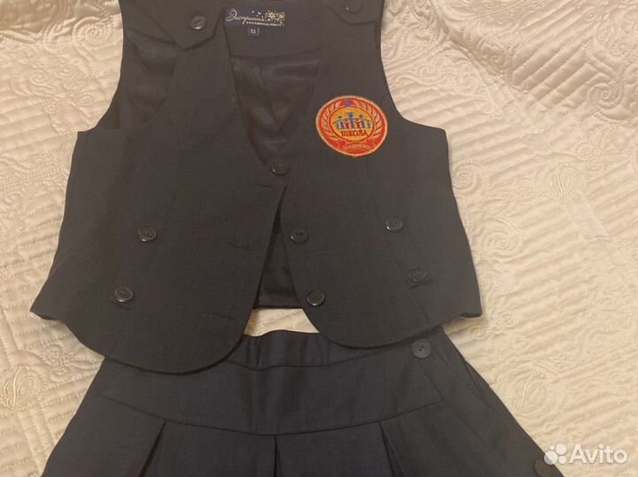 Школьная форма для девочки 32размер