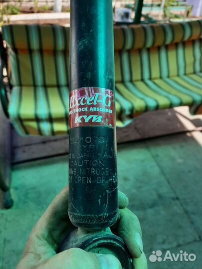 Задний амортизатор