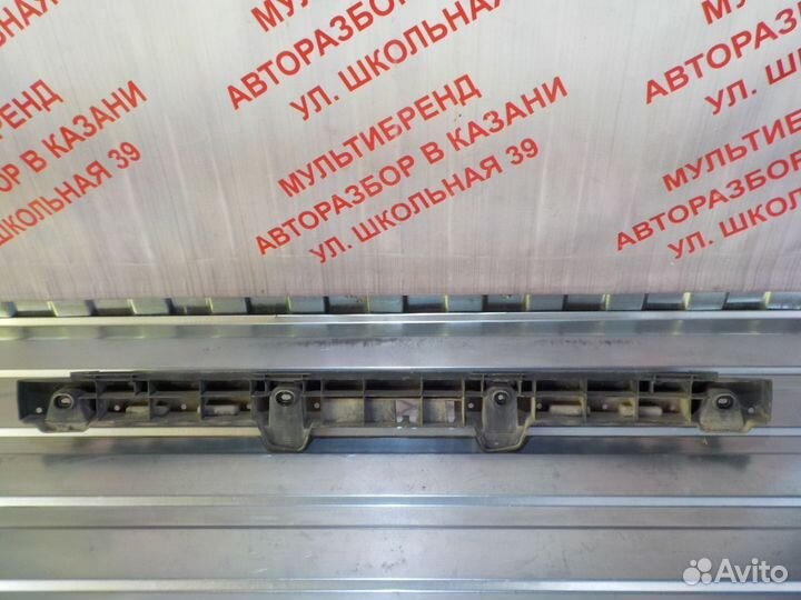 Направляющая заднего бампера VW Пассат CC Рест