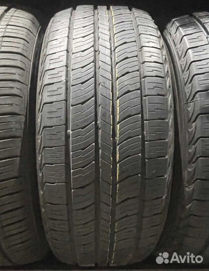 Kumho Road Venture APT KL51 235/60 R16 104R