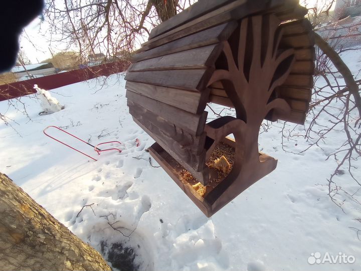 Кормушка для птиц